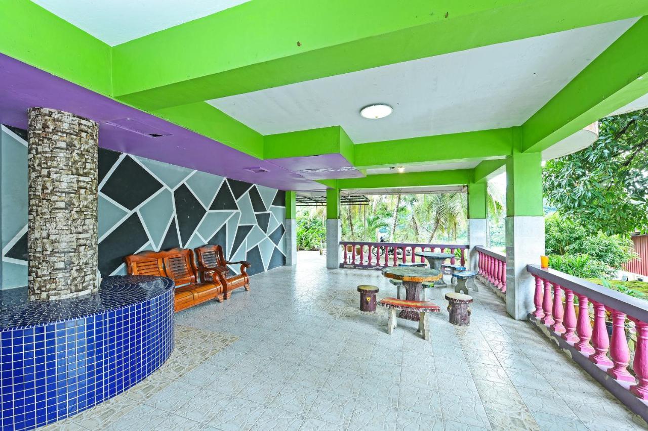 Oyo 90565 Teresek View Motel Kuala Tahan Zewnętrze zdjęcie