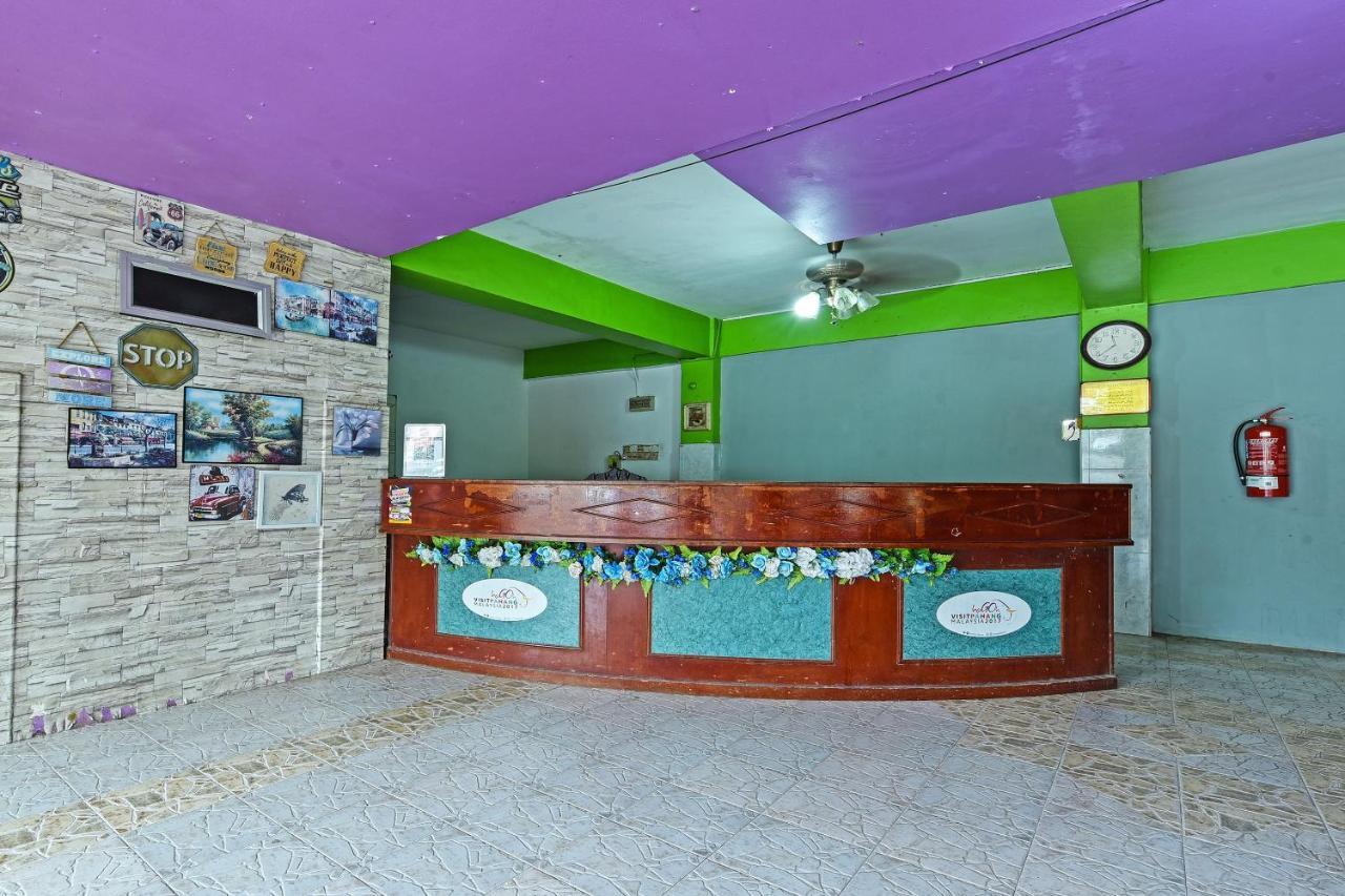 Oyo 90565 Teresek View Motel Kuala Tahan Zewnętrze zdjęcie