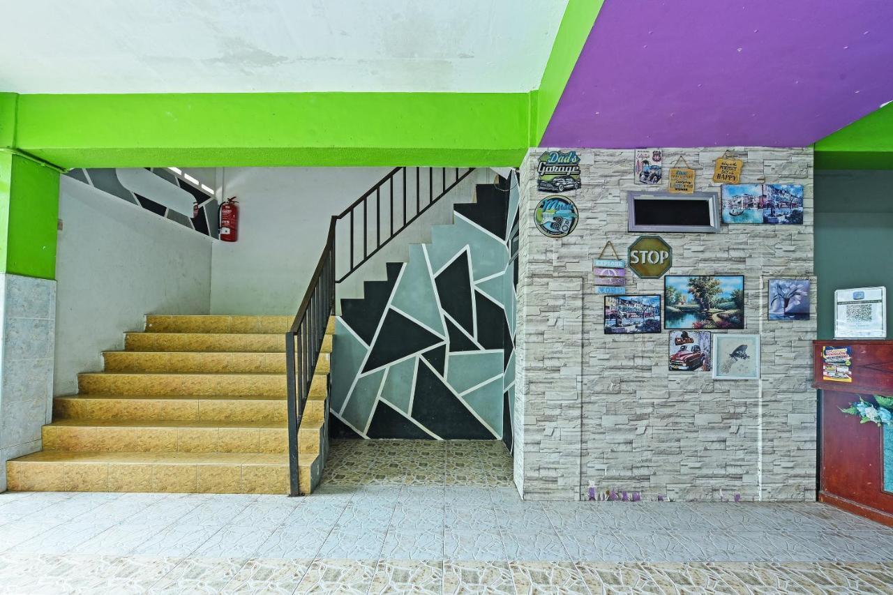 Oyo 90565 Teresek View Motel Kuala Tahan Zewnętrze zdjęcie