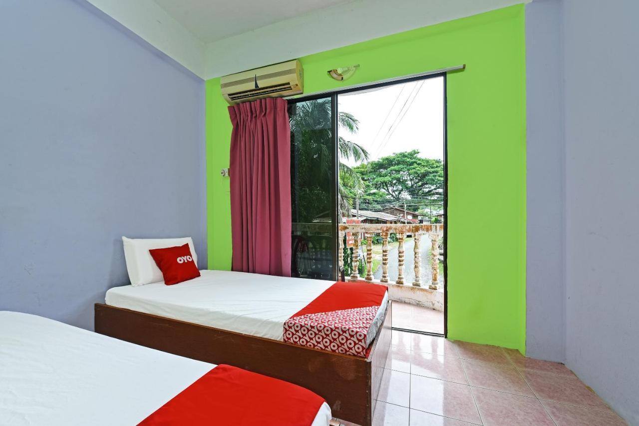 Oyo 90565 Teresek View Motel Kuala Tahan Zewnętrze zdjęcie