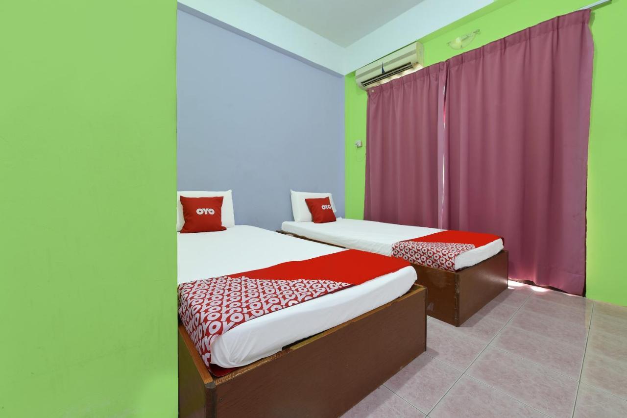 Oyo 90565 Teresek View Motel Kuala Tahan Zewnętrze zdjęcie