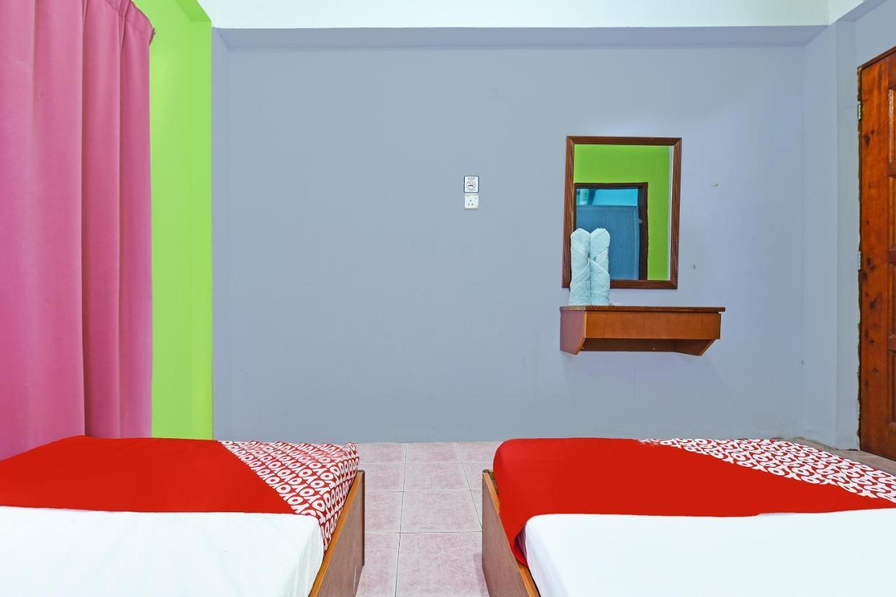 Oyo 90565 Teresek View Motel Kuala Tahan Zewnętrze zdjęcie