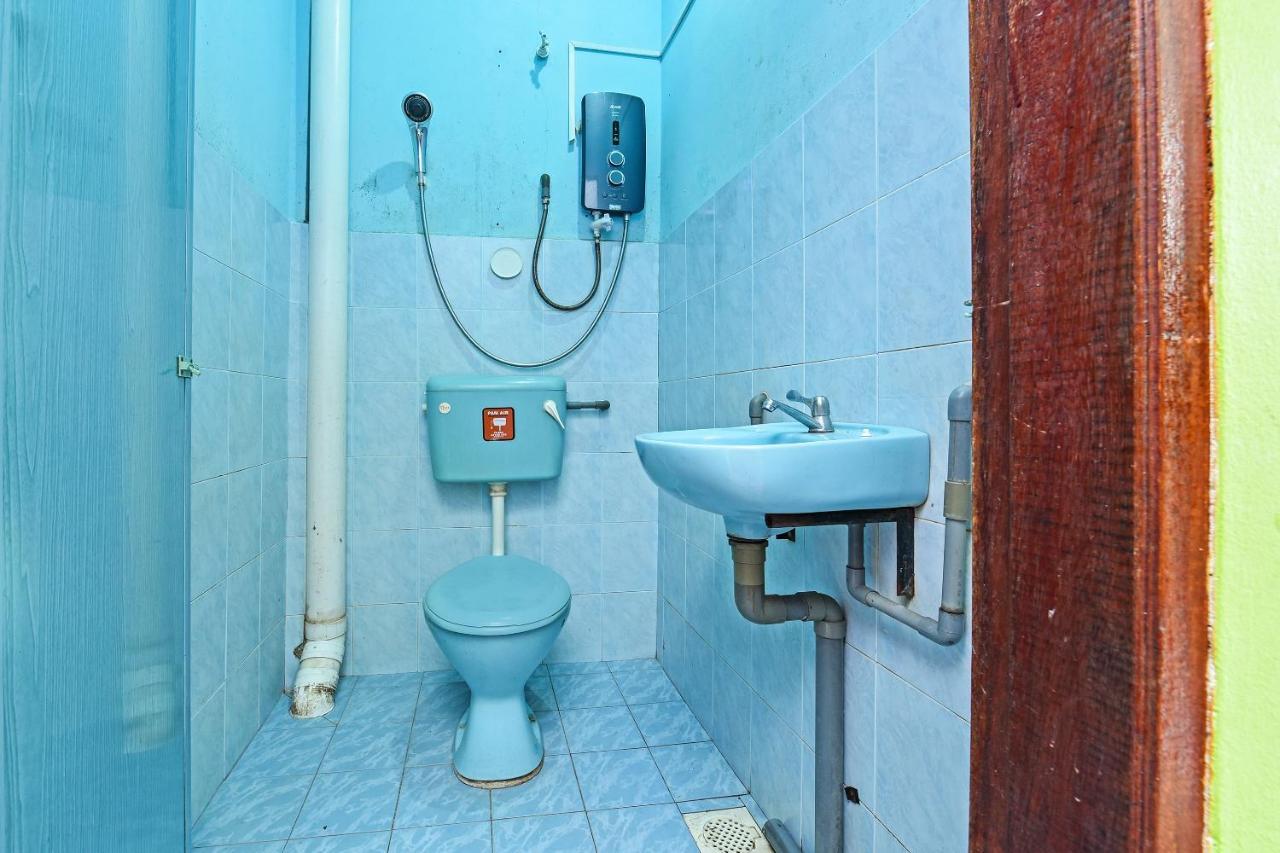 Oyo 90565 Teresek View Motel Kuala Tahan Zewnętrze zdjęcie